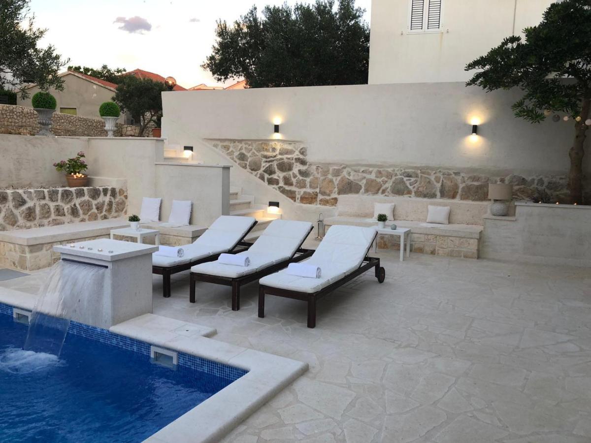 Villa Bella With Pool Novalja Exterior foto