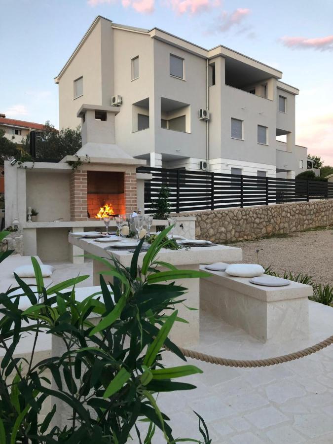 Villa Bella With Pool Novalja Exterior foto