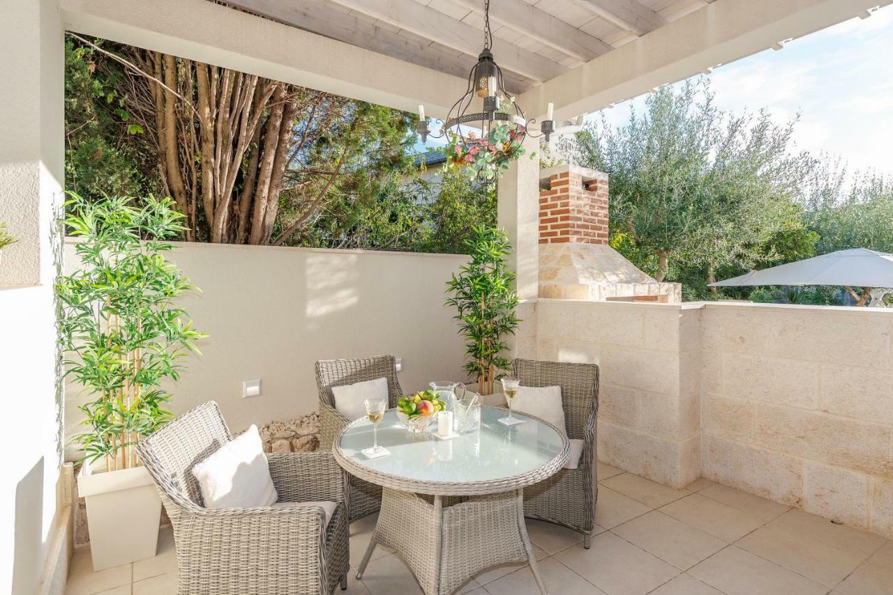 Villa Bella With Pool Novalja Exterior foto